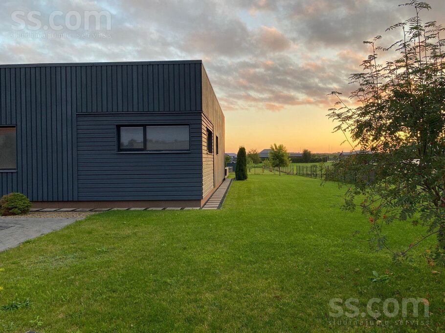 Zvejnieku 14, Ogre un raj., Ikšķile — maja