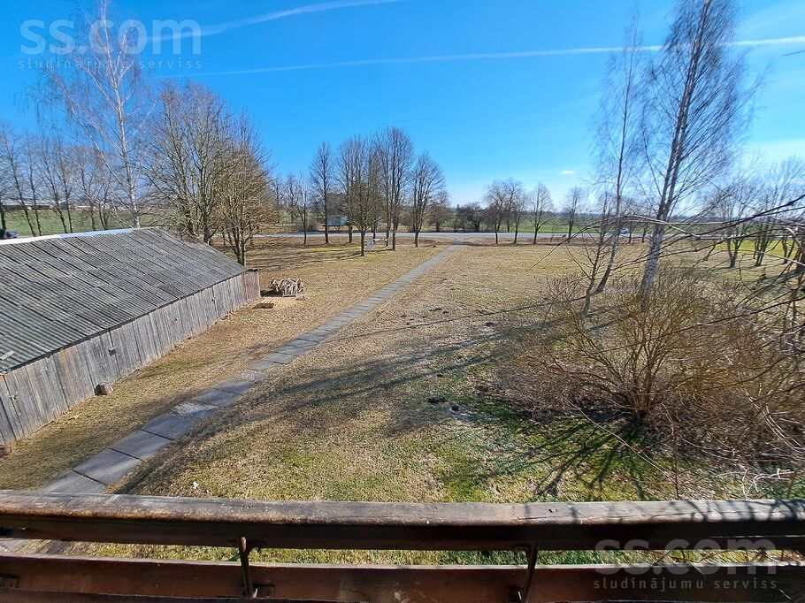 7 3, Auri, Dobele un raj., Auru pag. — dzivoklis