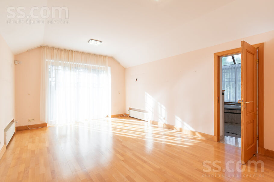 Parka iela 2, Jūrmala — maja