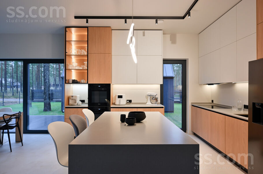 Ričarda 100, Baltezers, Rīgas rajons, Ādažu nov. — maja