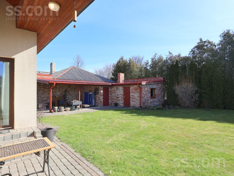 Zirņu iela 51, Liepāja un raj., Liepāja — maja