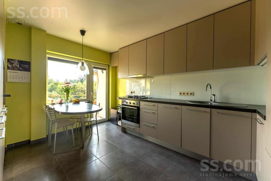 Upesgrīvas 26, Mārupe, Rīgas rajons, Mārupes pag. — dzivoklis