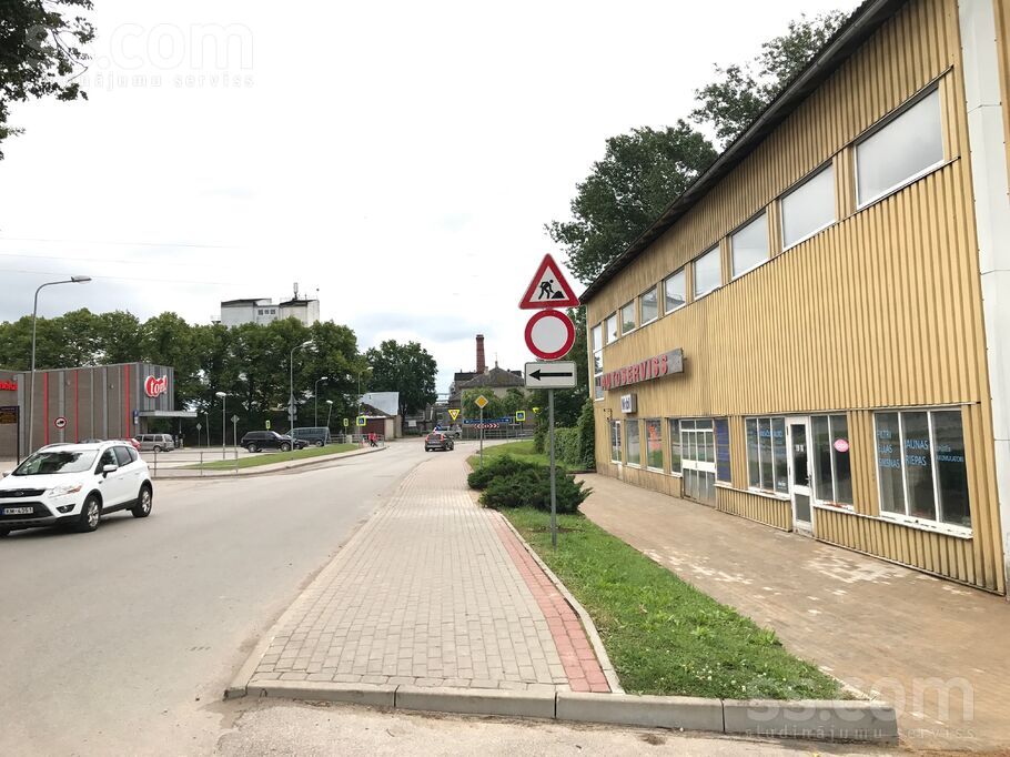 Edvarta Virzas iela 1, Iecava, Bauska un raj., Iecavas nov. — telpa
