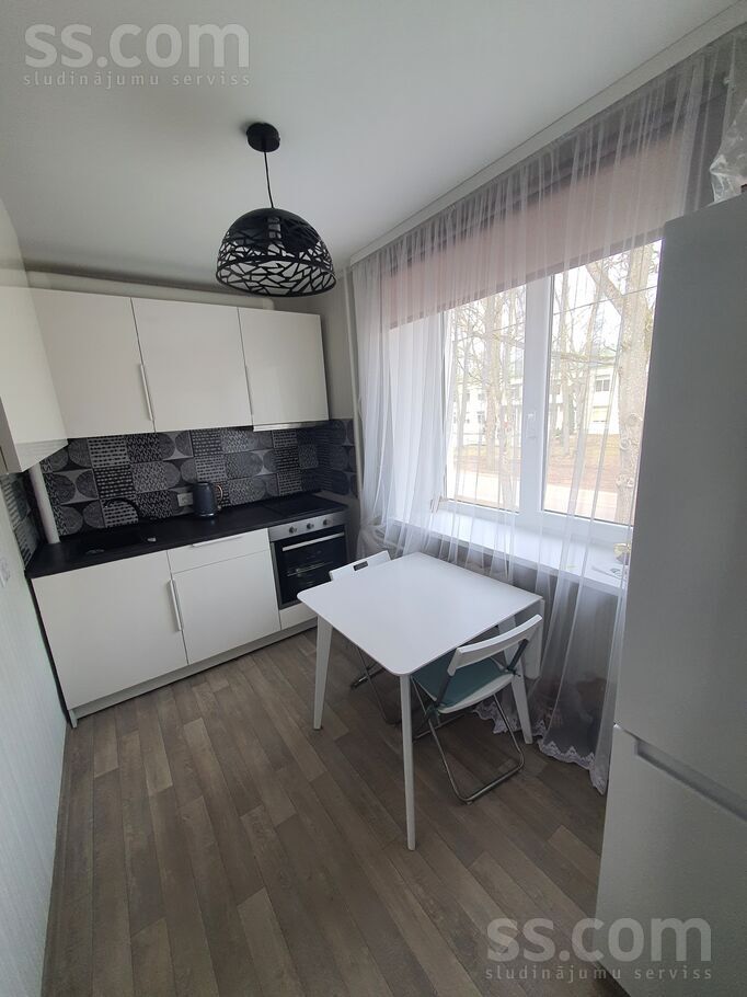 Pils iela 32 y, Madona un raj., Varakļāni — dzivoklis