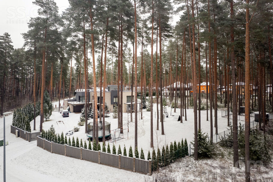 Katrinas 8, Baltezers, Rīgas rajons, Garkalnes nov. — maja