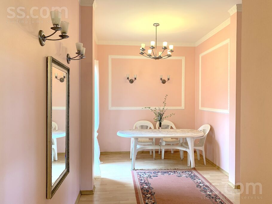 Meža prospekts 61, Jūrmala — maja