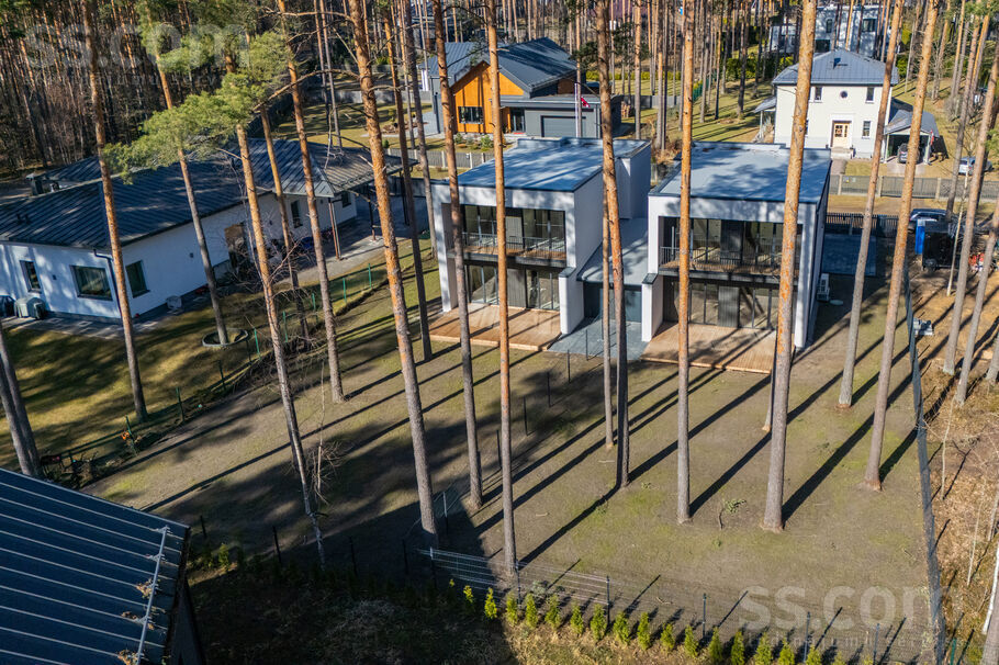 Dzintaru 4, Berģi, Rīgas rajons, Garkalnes nov. — maja