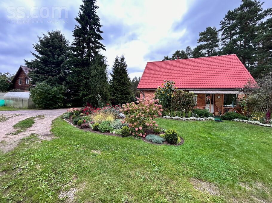 Viršu 20, Piņķi, Rīgas rajons, Babītes pag. — maja