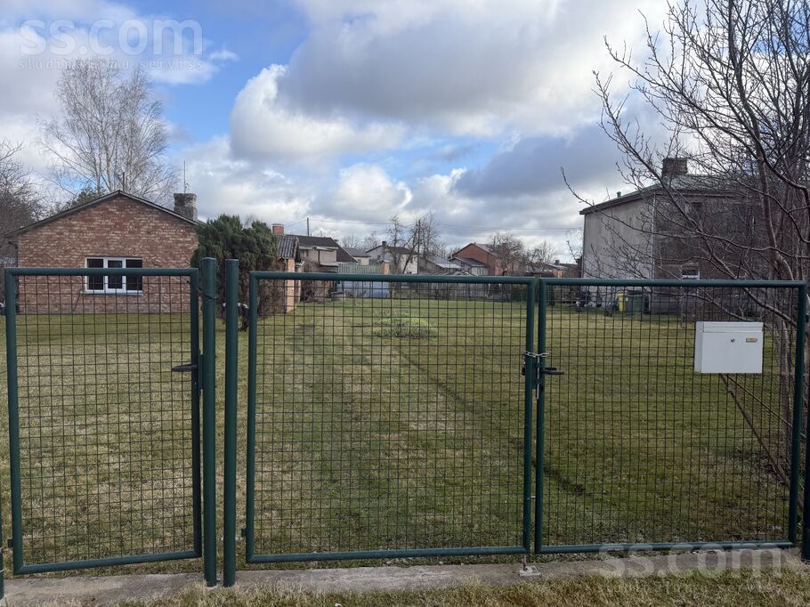 Smislu 19, Jelgava un raj., Jelgava — maja