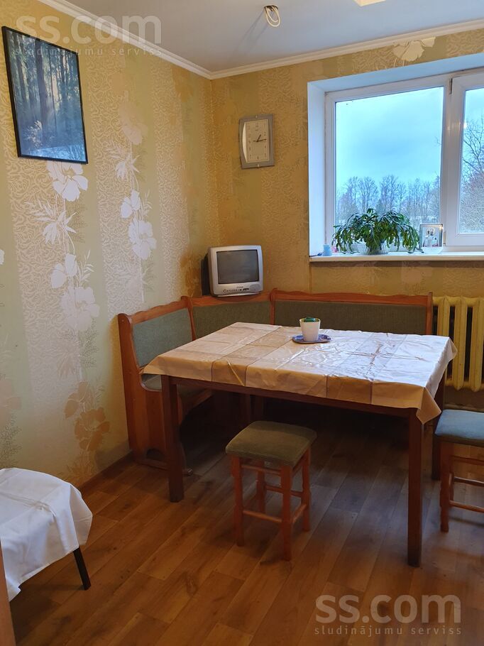 Ceriņu 3, Dzirnieki, Jelgava un raj., Jaunsvirlaukas pag. — dzivoklis
