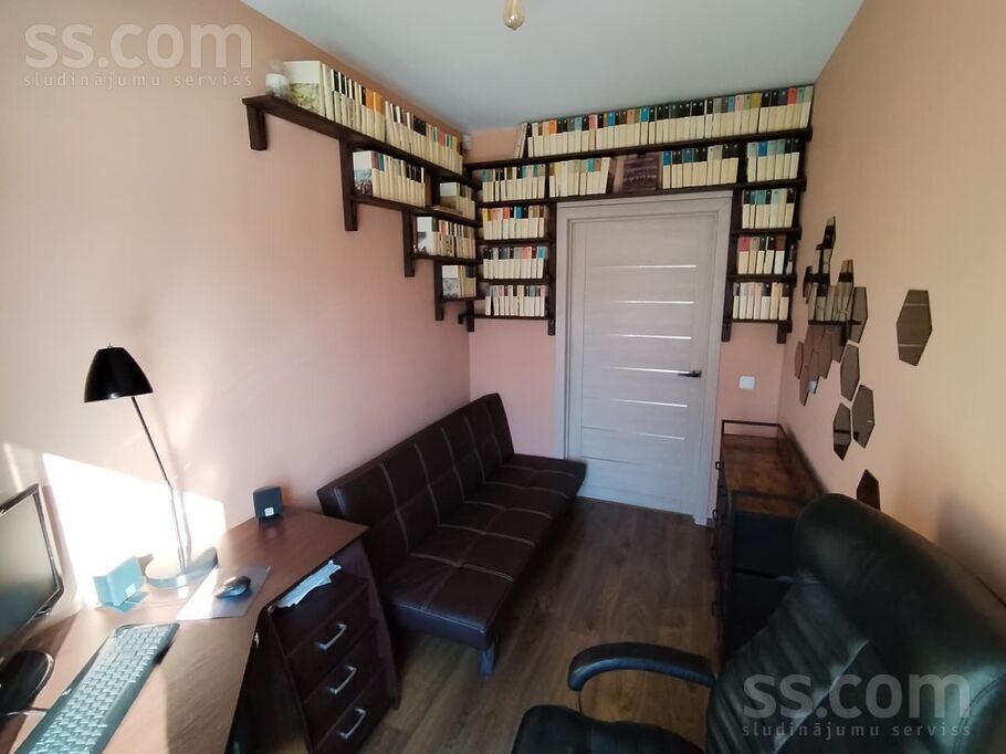 Juglas krastm., Rīga — maja