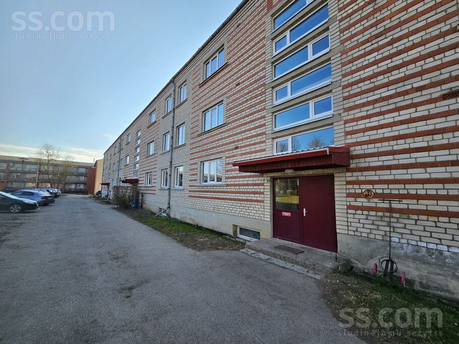 Zaļā iela 3, Namiķi, Saldus un raj., Lutriņu pag. — dzivoklis