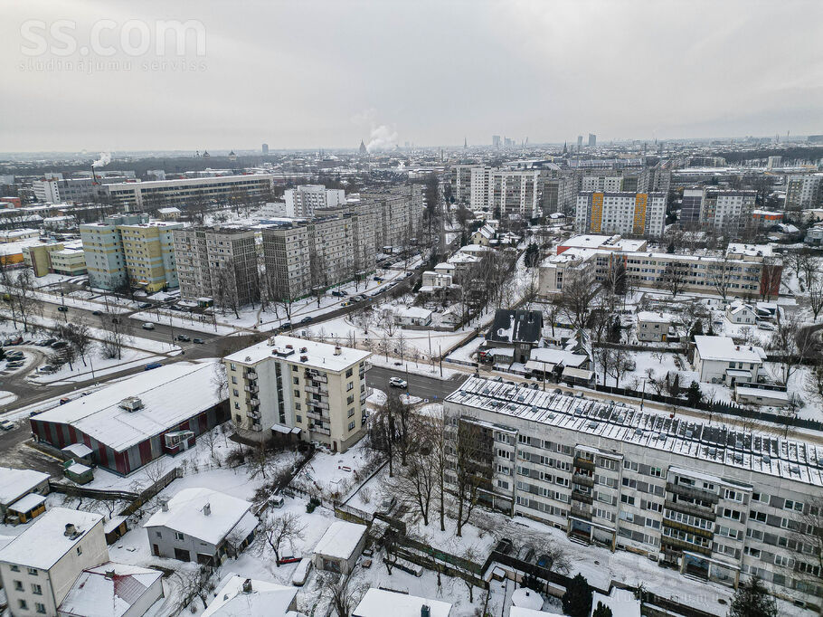 Zileņu 8, Rīga — maja