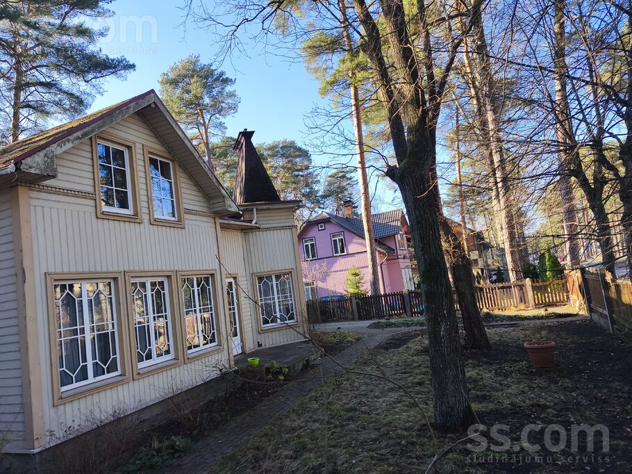 Aizputes iela 16, Jūrmala — maja