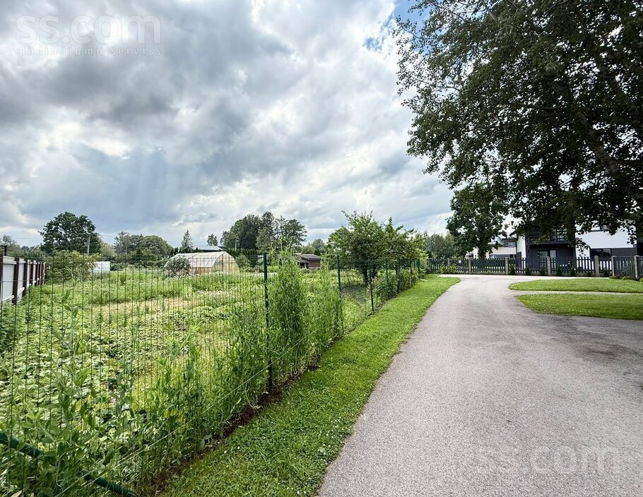 Sātiņu 17, Rīga — zeme