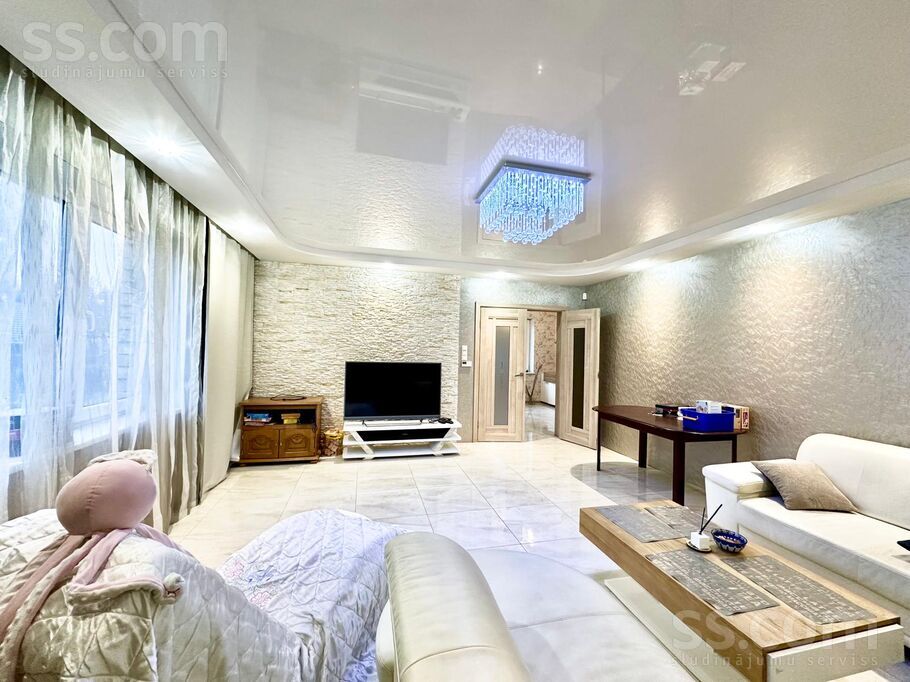 Lakstīgalu 3, Vālodzes, Rīgas rajons, Stopiņu nov. — maja