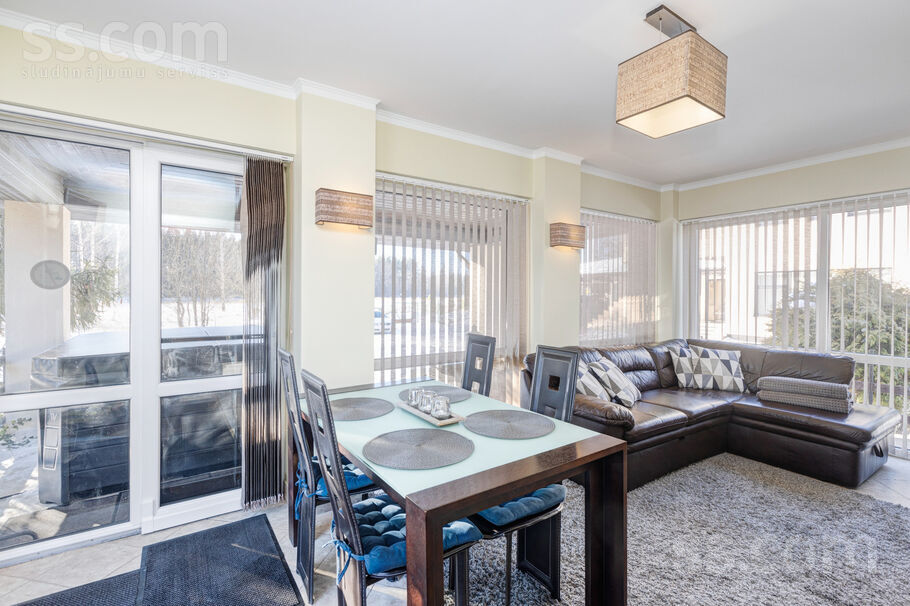 Vetras, Trenči, Rīgas rajons, Babītes pag. — maja