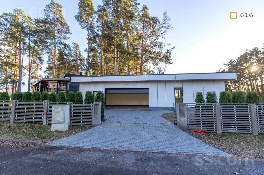 Parka Aleja, Dzilnuciems, Rīgas rajons, Babītes pag. — maja