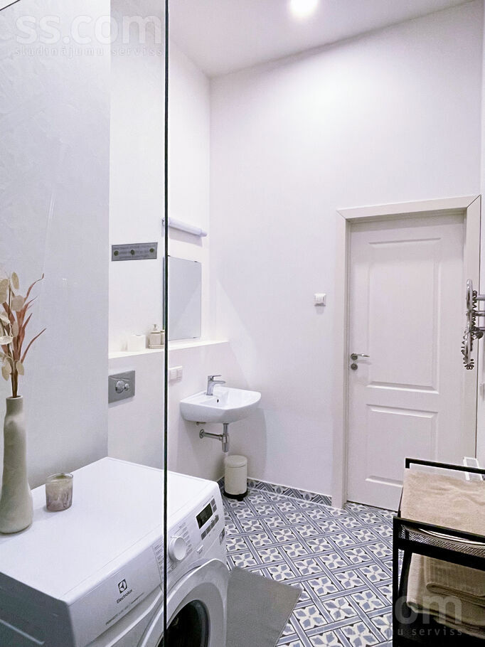 Pulkv. Brieža 10, Rīga — dzivoklis