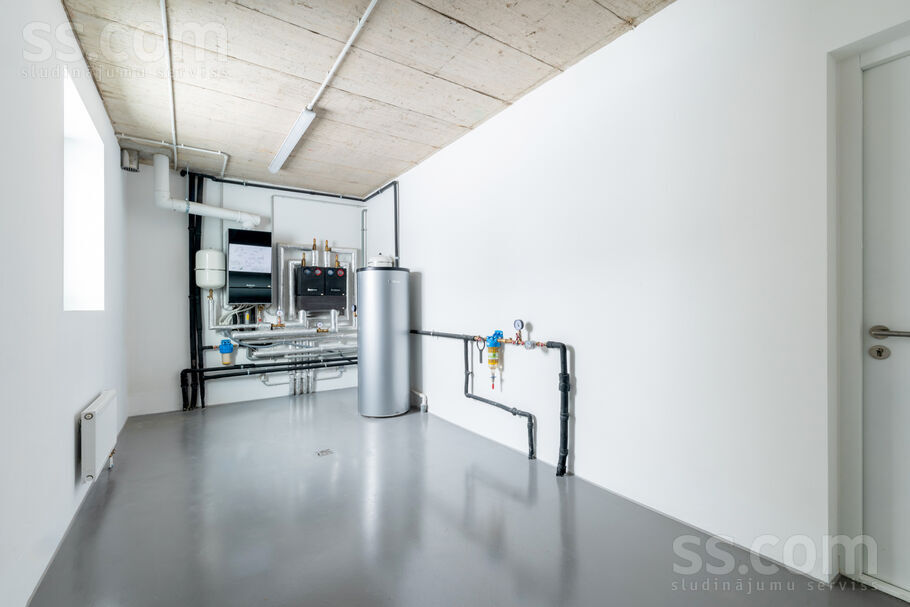 Jaunā Mežaparka 42, Rīga — maja