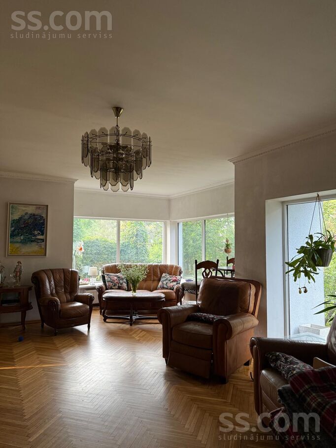 Augstienes, Rīga — maja