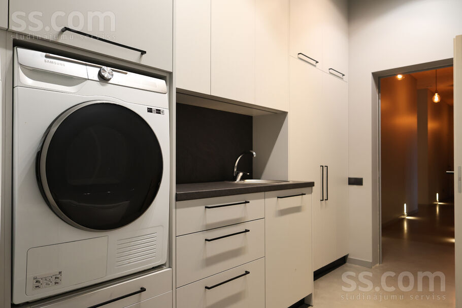 Saulesbrieži, Saulgoži, Rīgas rajons, Ķekavas pag. — maja