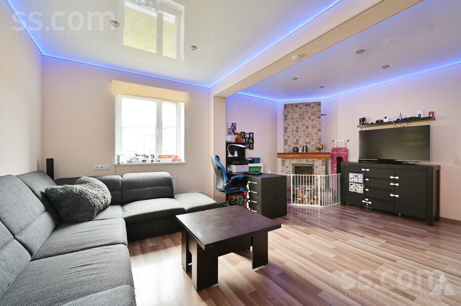 Riekstu iela, Rīgas rajons, Baloži — maja