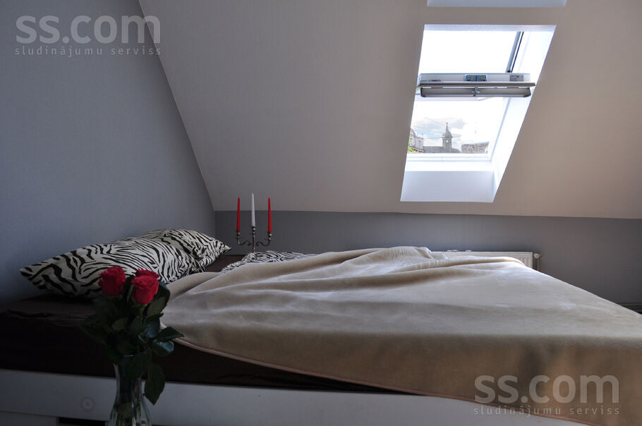 Bruņinieku 79, Rīga — maja