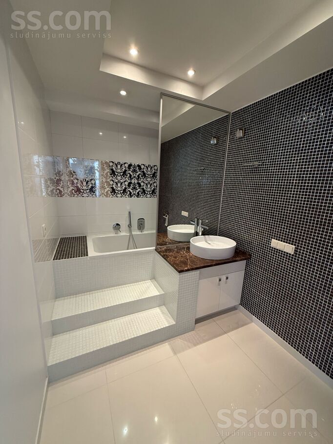 Melluzu prospects 77, Jūrmala — dzivoklis