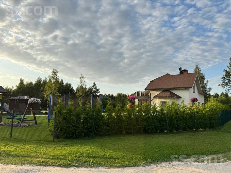 Balto Ķiršu iela 6, Tēraudi, Rīgas rajons, Salaspils l. t. — maja