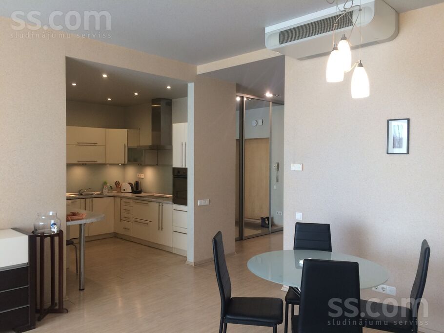 Republikas laukums 3, Rīga — dzivoklis