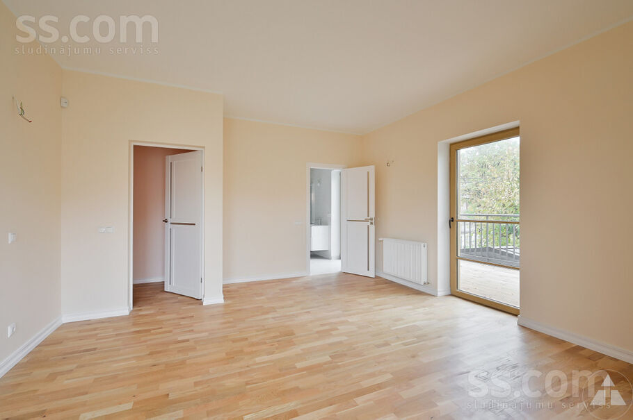 Kanālu iela 26a, Jūrmala — maja