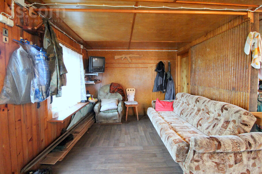 Reiņi 1, Pērkone, Liepāja un raj., Nīcas pag. — maja