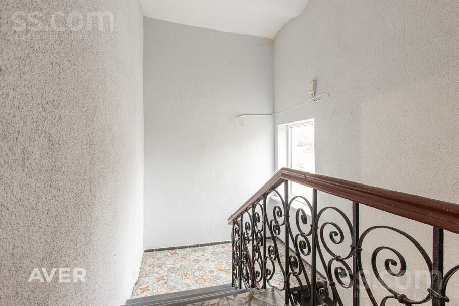 Ludzas 70, Rīga — maja