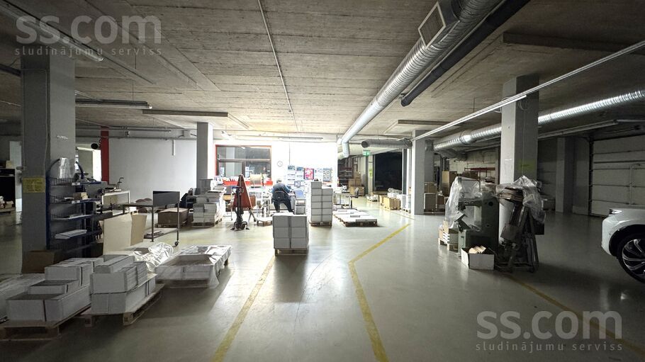 Brīvības gatve 445e, Rīga, Berģi — telpa