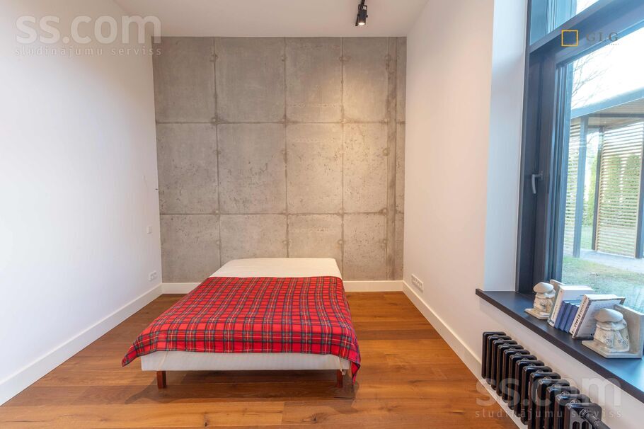 Parka Aleja, Dzilnuciems, Rīgas rajons, Babītes pag. — maja