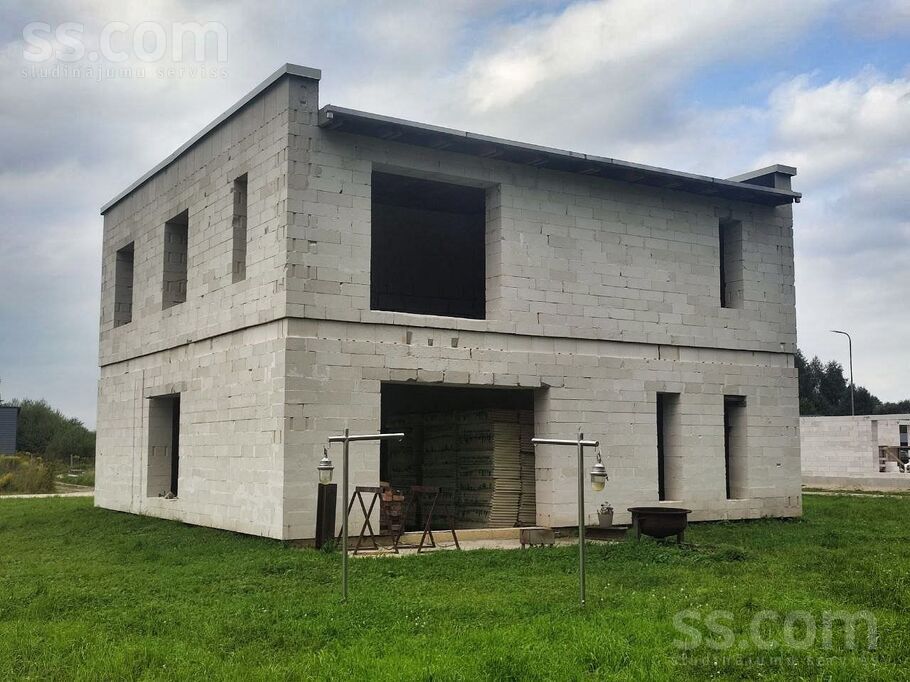 Planderu 12, Rīgas rajons, Salaspils — maja