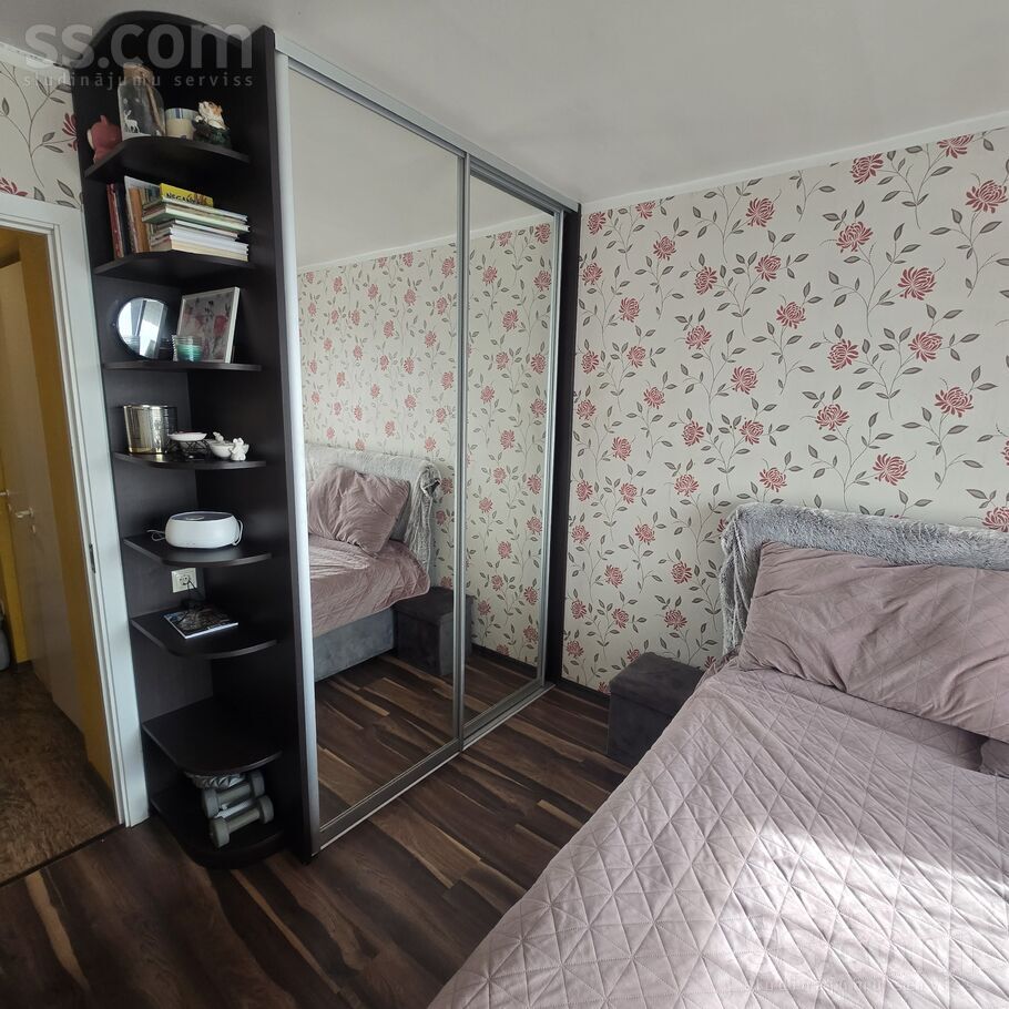 72 28, Ventspils un raj., Ventspils — dzivoklis