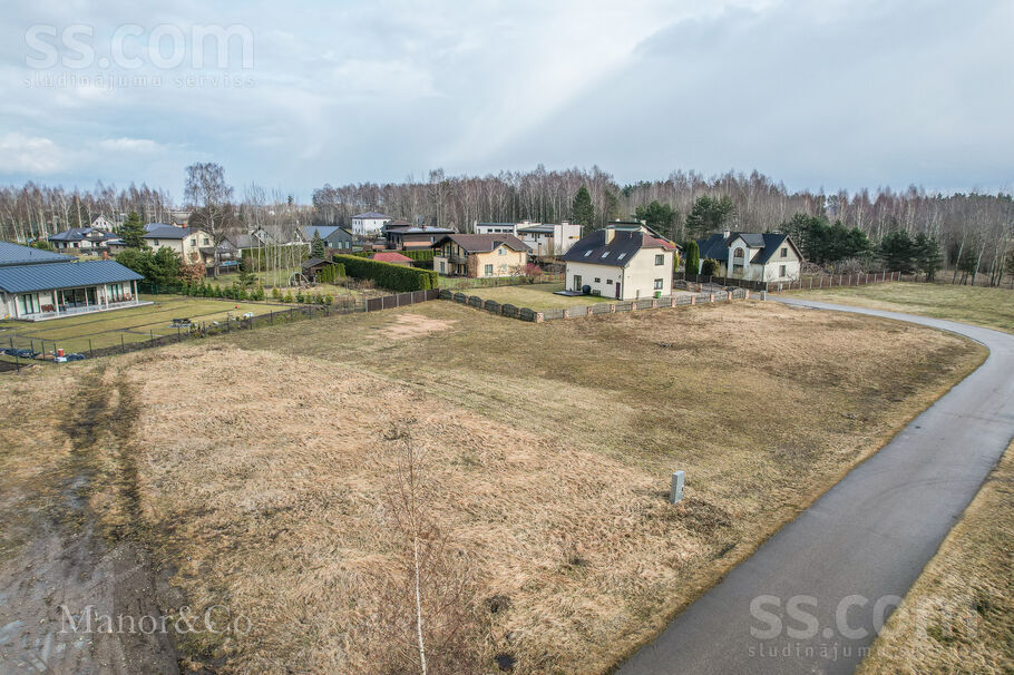 Āraišu 11, Rīgas rajons, Baloži — zeme