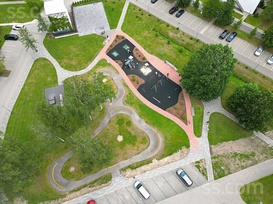 Mēness Dārzs 2, Ķesterciems, Tukums un raj., Engures pag. — dzivoklis