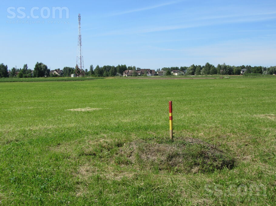 Plostnieku 1, Ādaži, Rīgas rajons, Ādažu nov. — zeme