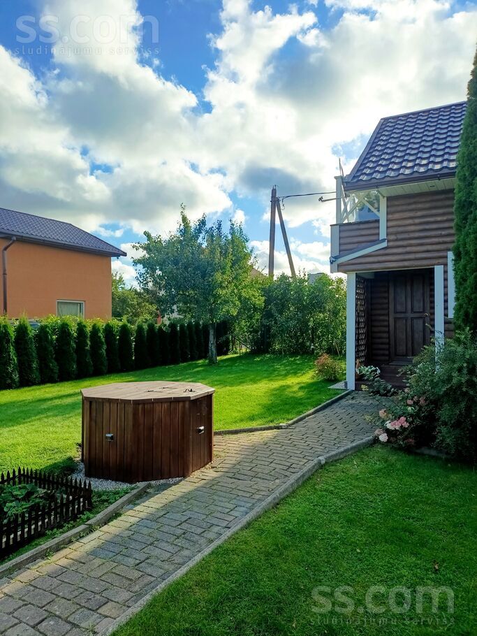Kurzeme 127, Standzes ciems, Ventspils un raj., Tārgales pag. — maja