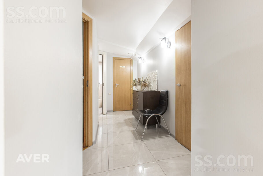 Lielā iela 3, Jelgava un raj., Jelgava — telpa