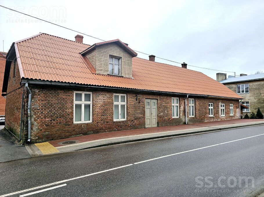 Jūras iela 16, Limbaži un raj., Limbaži — maja