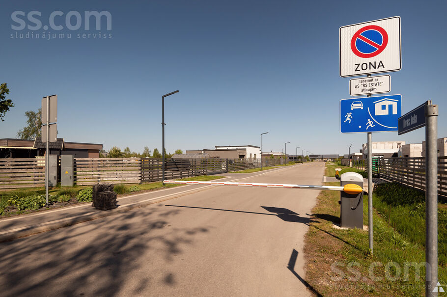 Andra iela 14, Vīkuļi, Rīgas rajons, Babītes pag. — maja