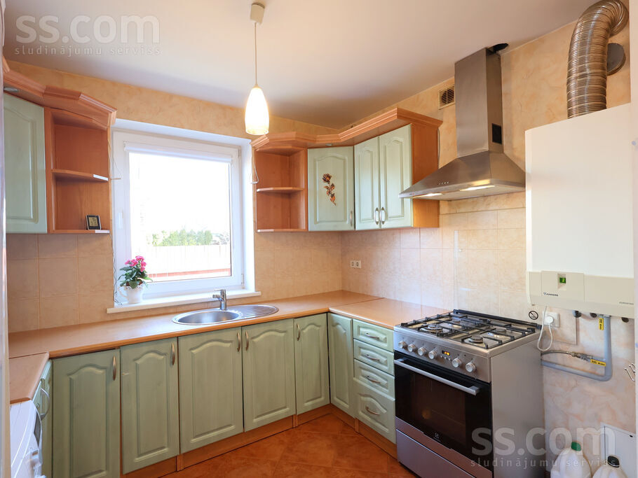 Zirņu iela 51, Liepāja un raj., Liepāja — maja