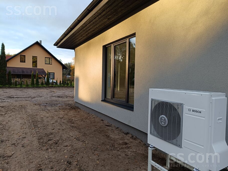 Rembates iela 35a, Ogre un raj., Lielvārde — maja