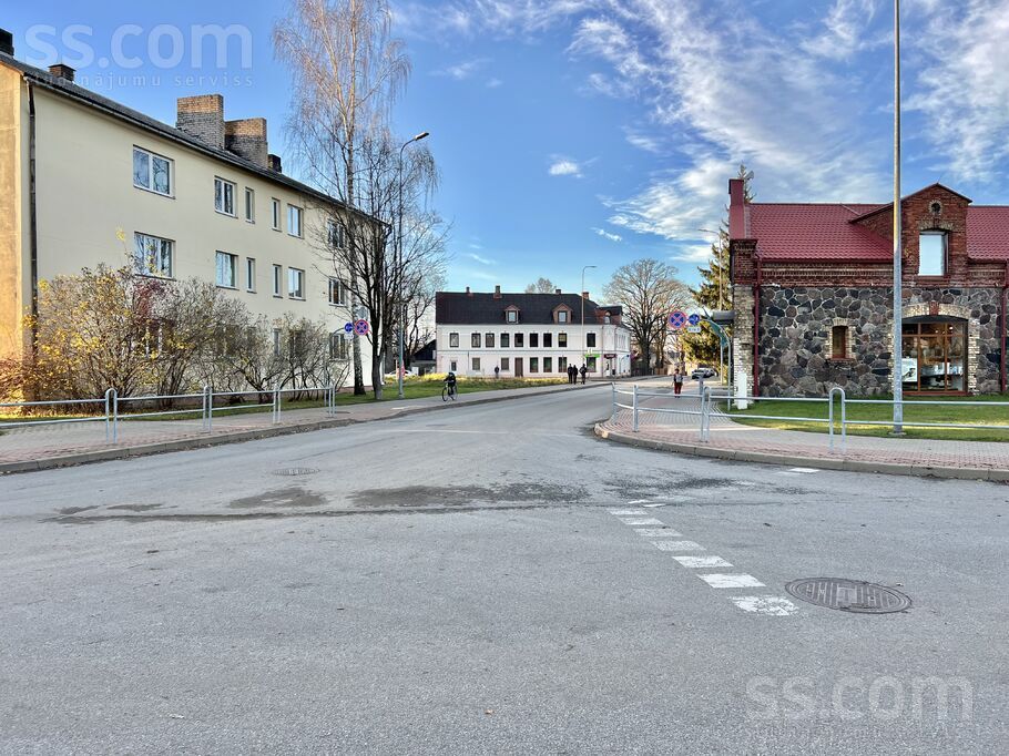 Stacijas iela 46, Valmiera un raj., Valmiera — zeme