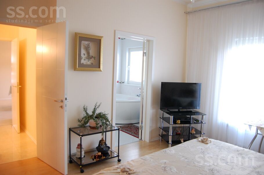 Liepezera, Liepezers, Rīgas rajons, Babītes pag. — maja