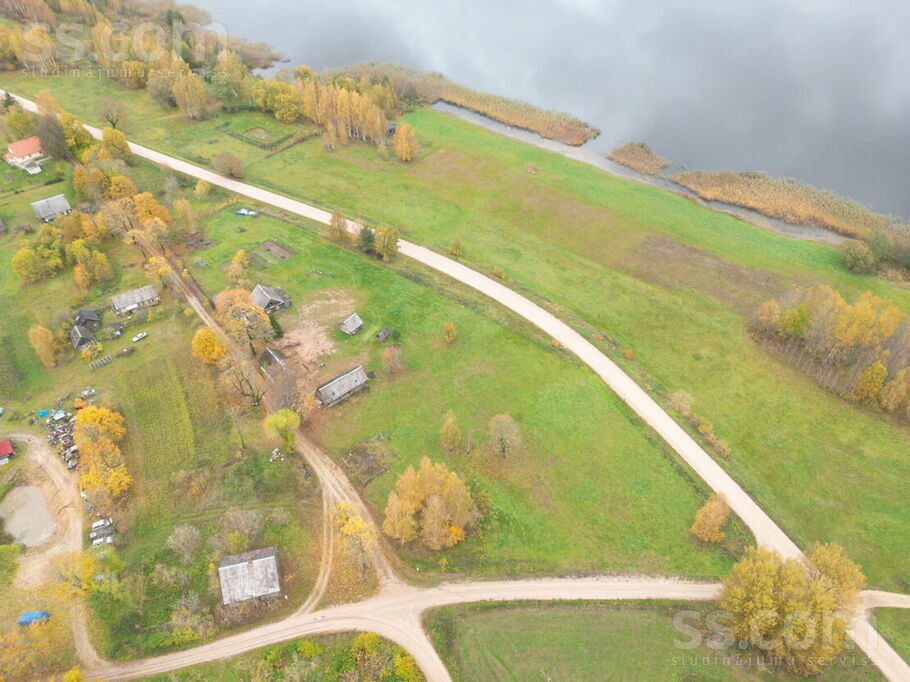 Biržkalna ezers, Kapiņi, Preiļi un raj., Aglonas pag. — zeme